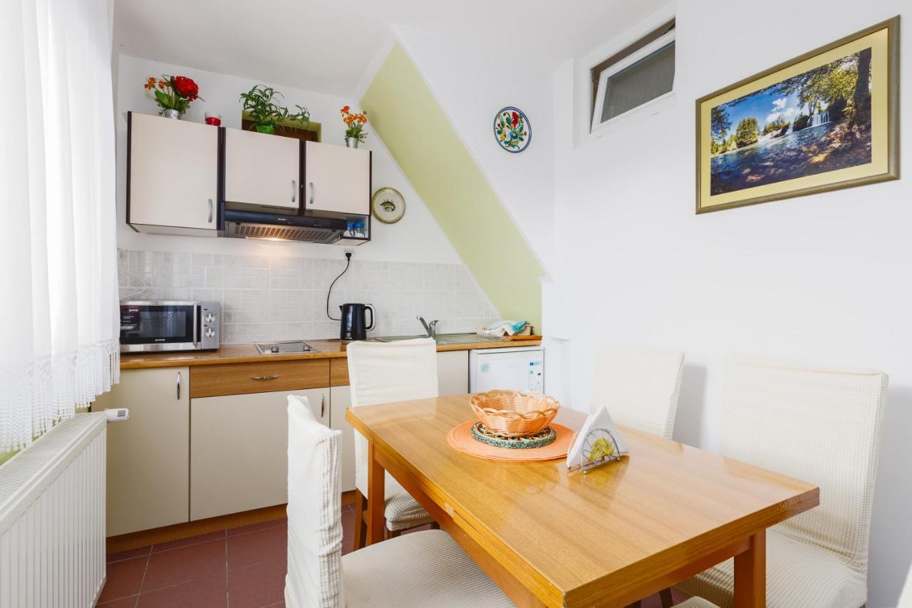 Apartment Zalac Слунь Екстер'єр фото